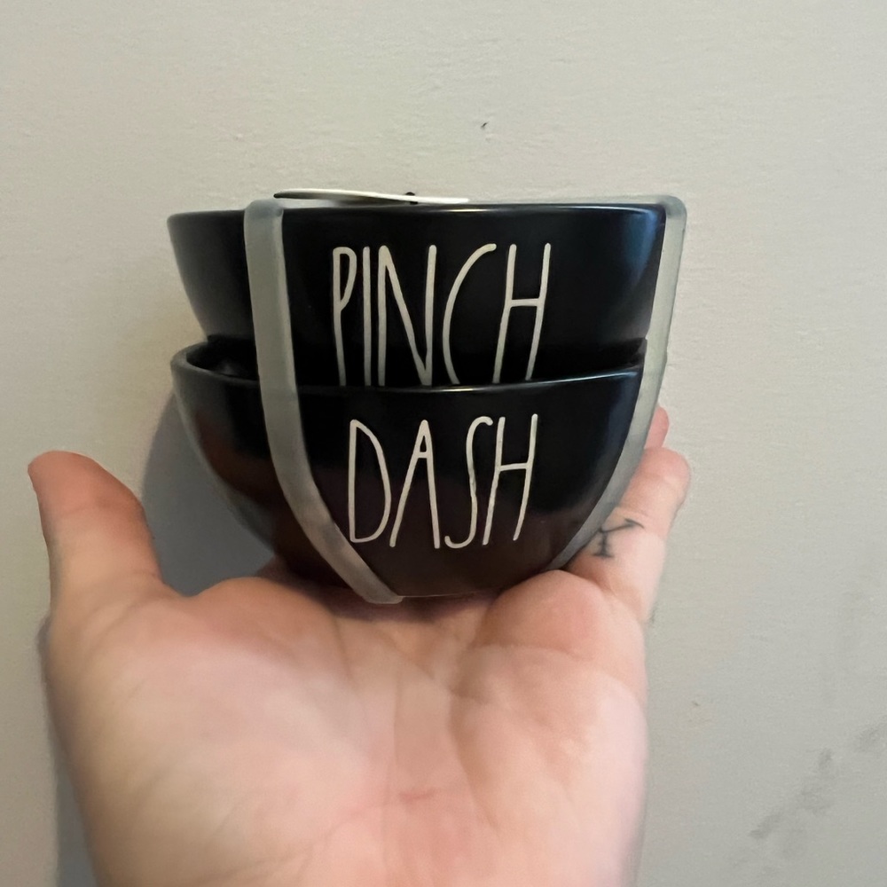 Rae Dunn Pinch and Dash